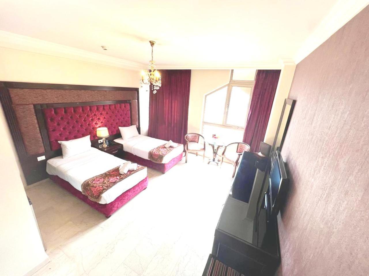 Queens Suite Hotel Бейрут Екстериор снимка