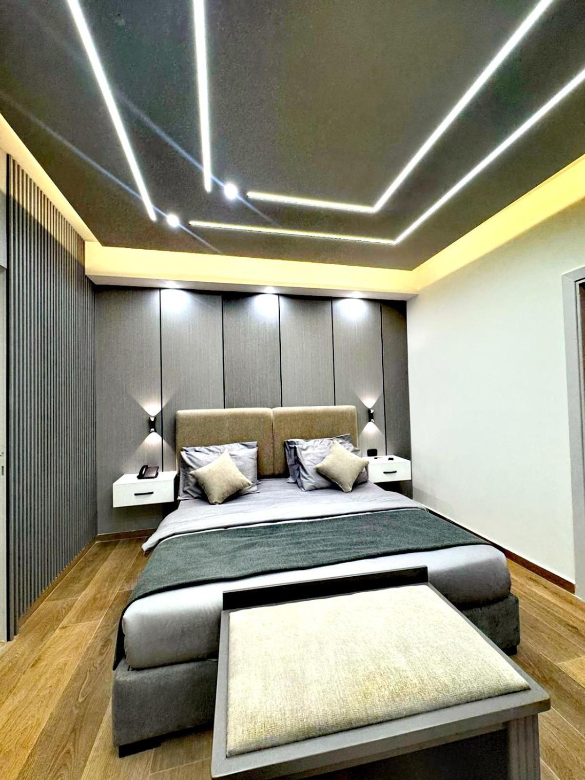 Queens Suite Hotel Бейрут Екстериор снимка