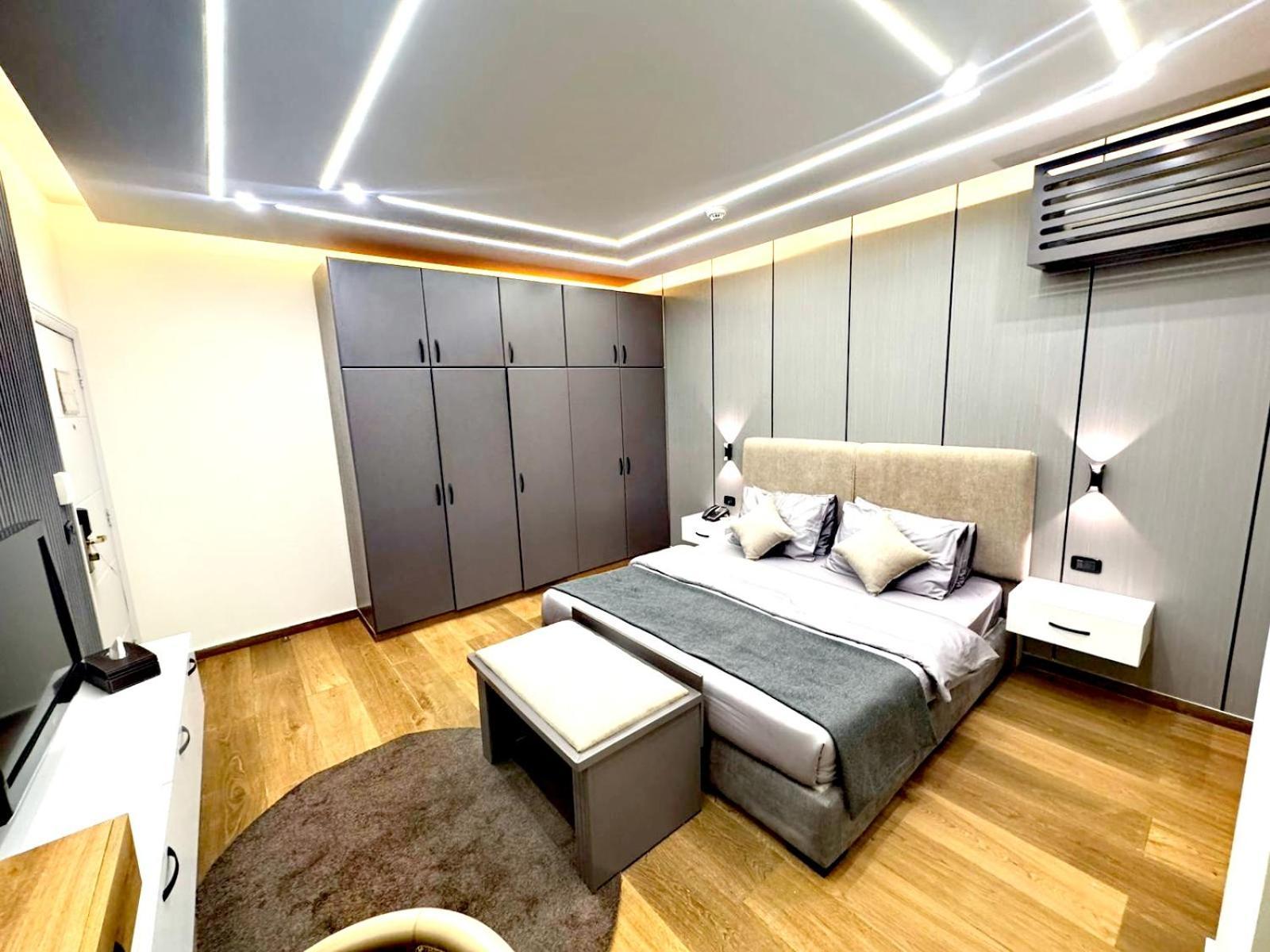 Queens Suite Hotel Бейрут Екстериор снимка