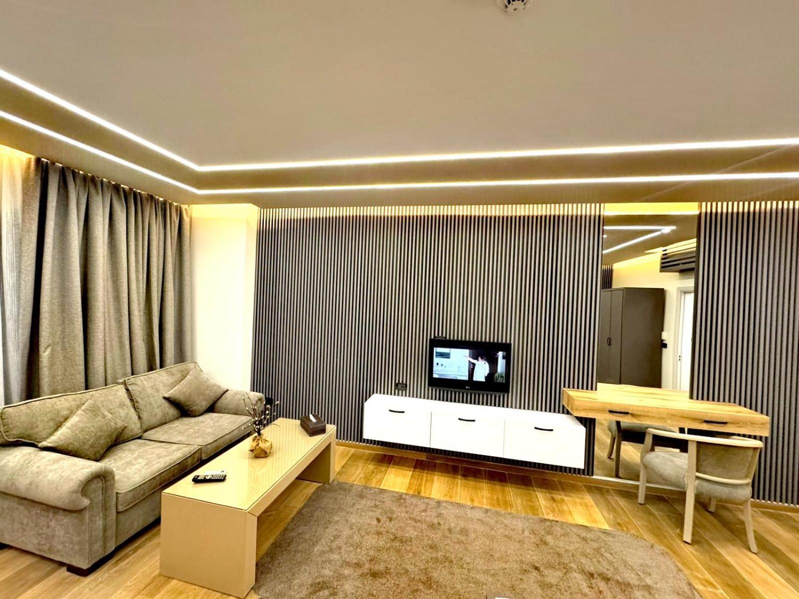 Queens Suite Hotel Бейрут Екстериор снимка