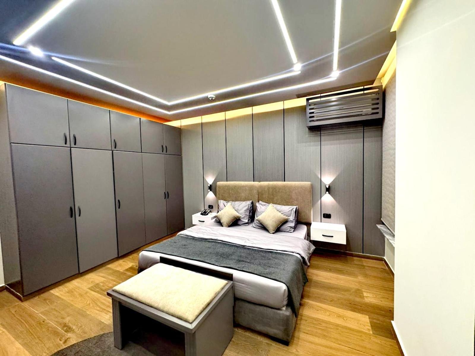 Queens Suite Hotel Бейрут Екстериор снимка