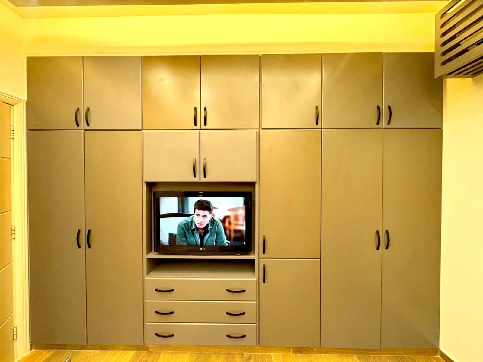 Queens Suite Hotel Бейрут Екстериор снимка