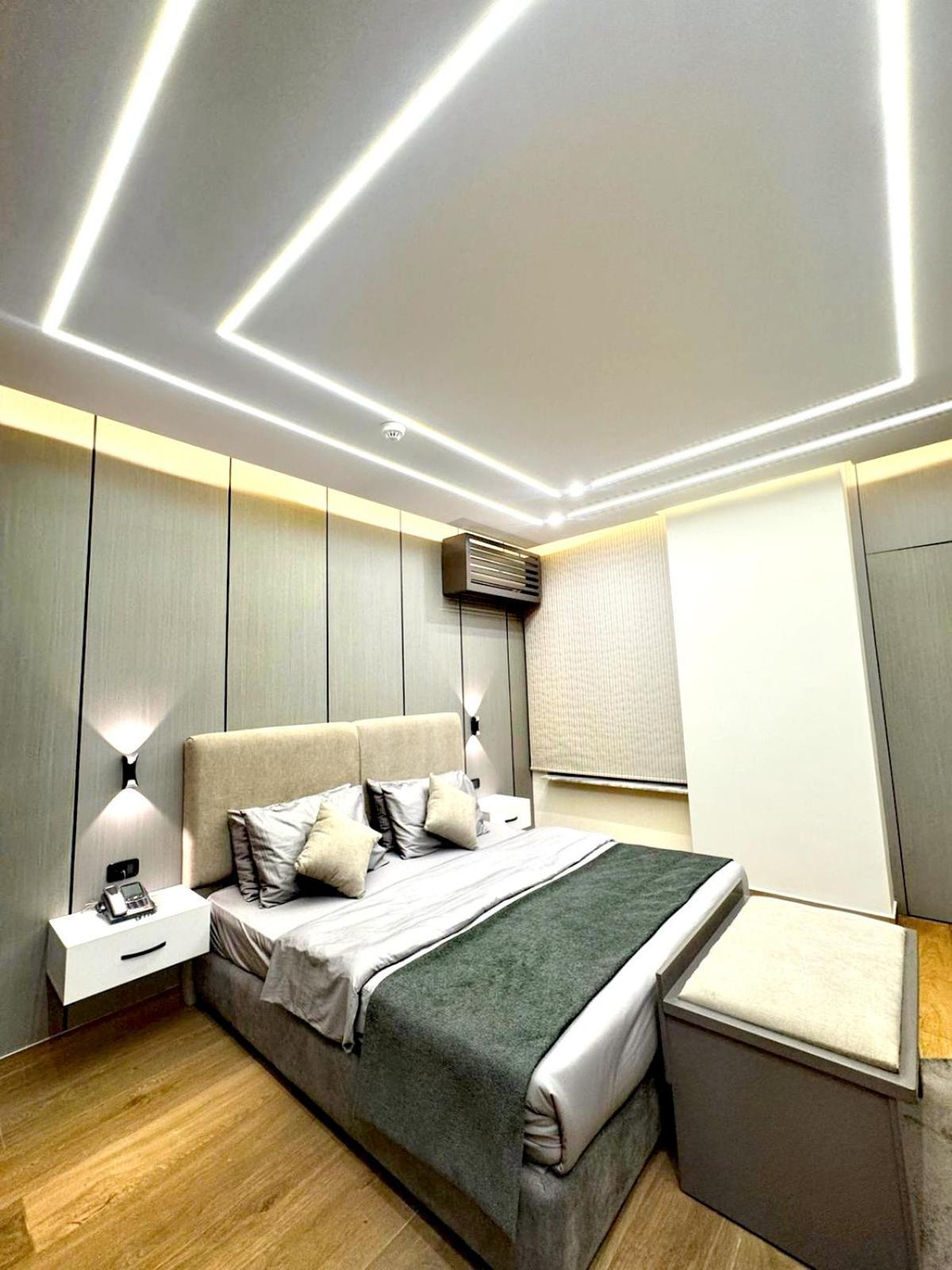 Queens Suite Hotel Бейрут Екстериор снимка
