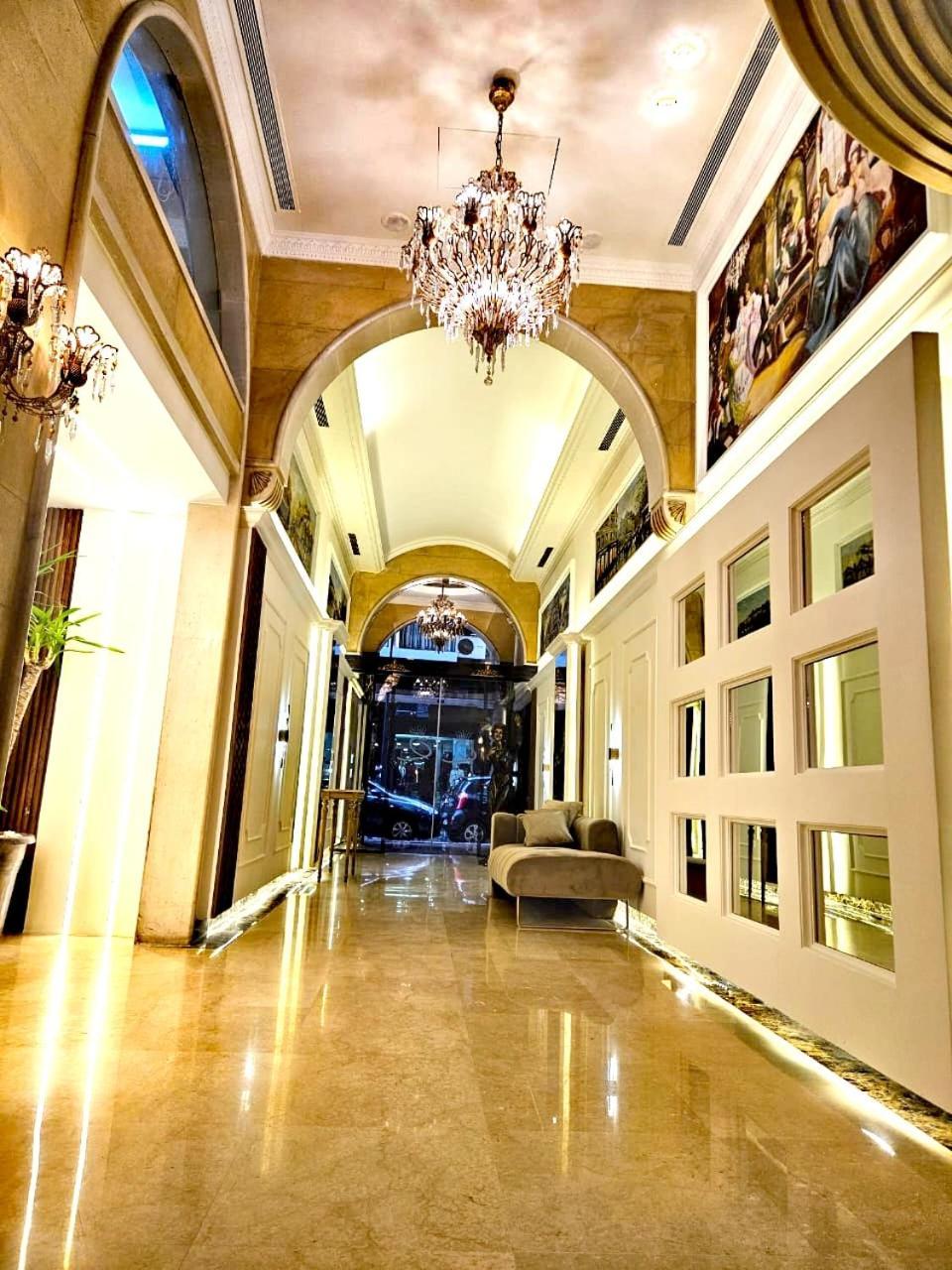 Queens Suite Hotel Бейрут Екстериор снимка